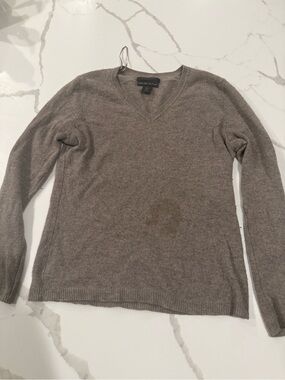 Tahari Taupe V-Neck Pure Cashmere Sweater